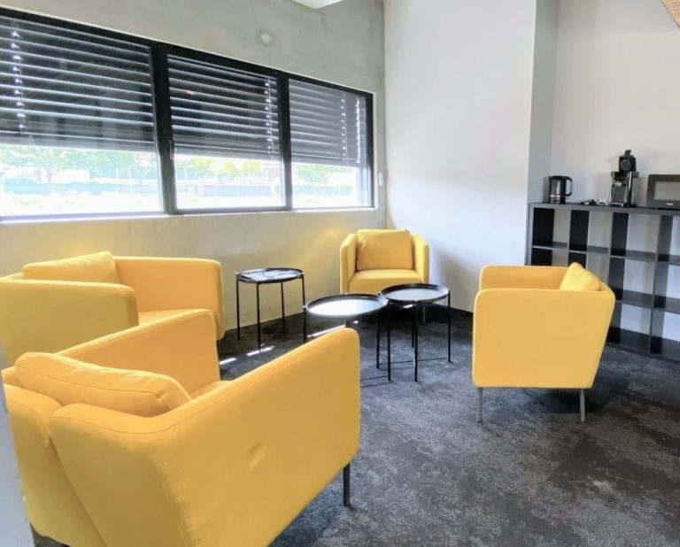 <a href="https://sunetlux.fr/references/wengen-park/">WENGEN PARK RILLEUX LA PAPE (69) - BSO C80 (RAL9005, Moteur Radio/RTS IO, Pose autoportée en tableau)</a>