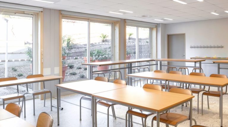 <a href="https://sunetlux.fr/references/college-esterel/">COLLEGE DE L'ESTEREL (83) – SunBox Intérieur (Treuil)</a>