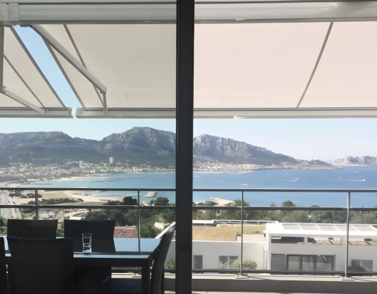 Stores bannes sur terrasse, résidence privée